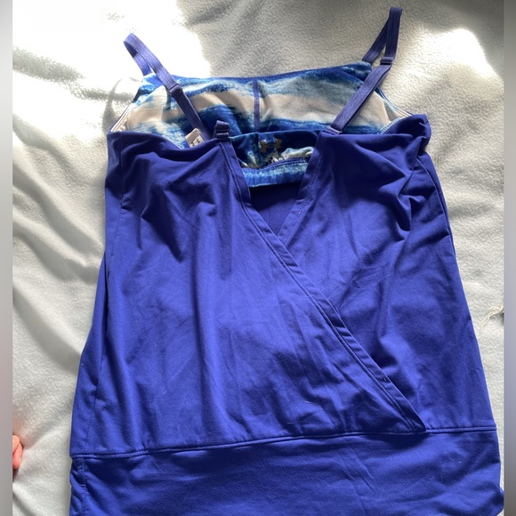 Blue Under Armour tank - xsmall - Picture 2 of 3
